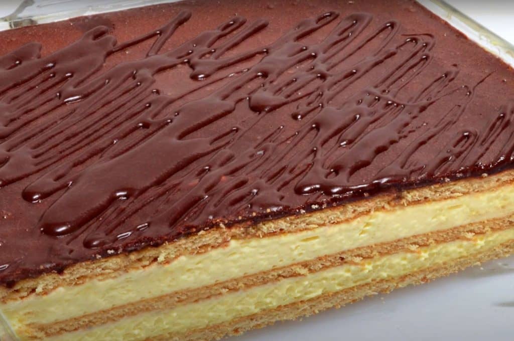 Eclair Icebox Cake