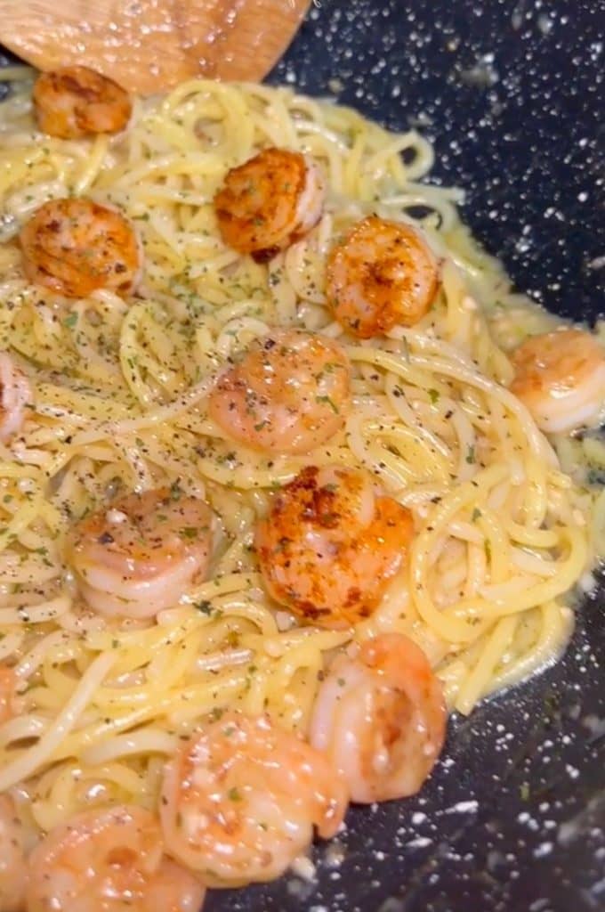 Garlic Shrimp Pasta